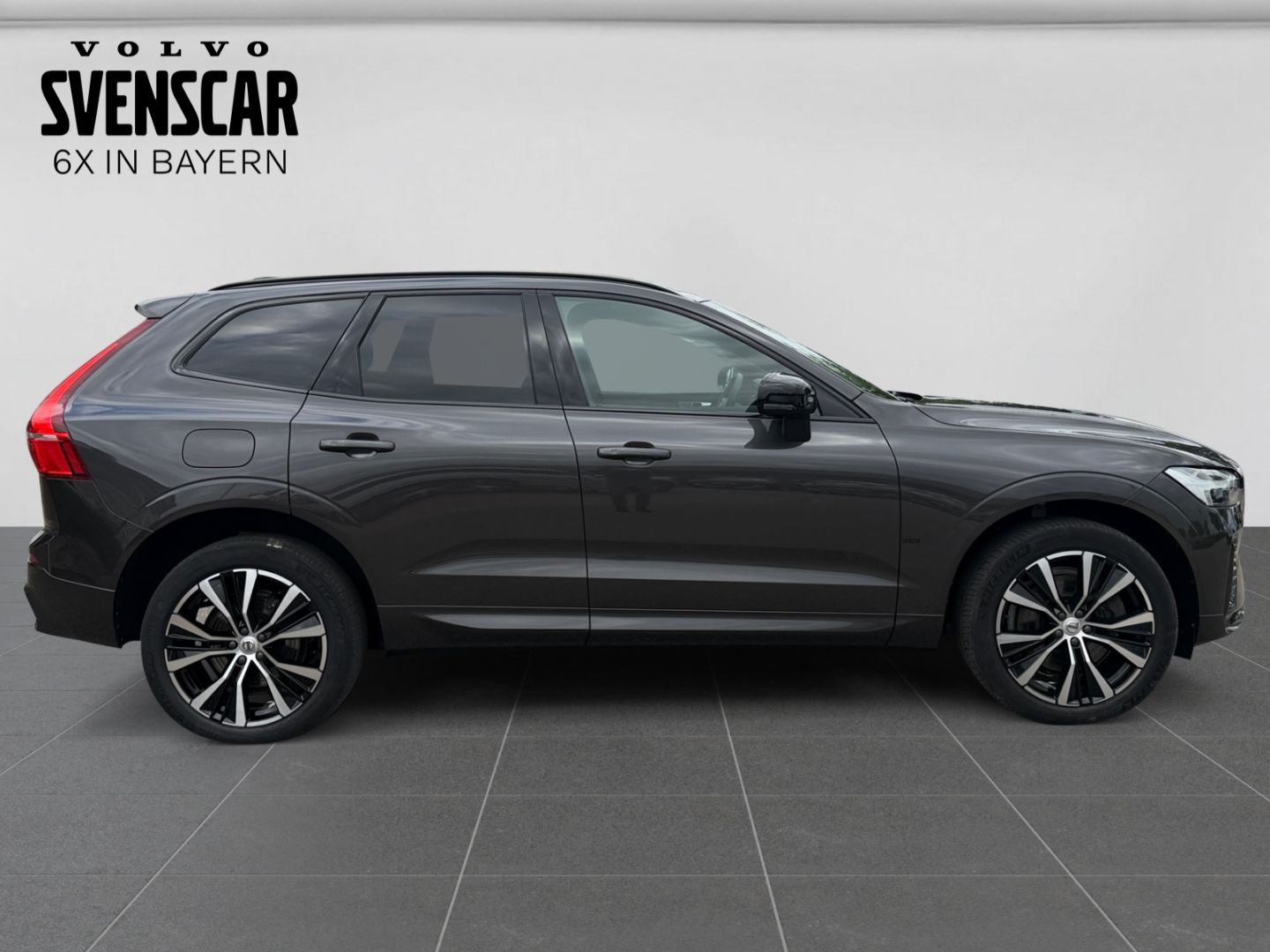 Volvo XC60 B5 Ultimate Dark AWD HUD  StandHZG H&K Luft