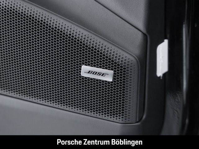 Porsche Macan 4 - Samsaru's Car Outlet