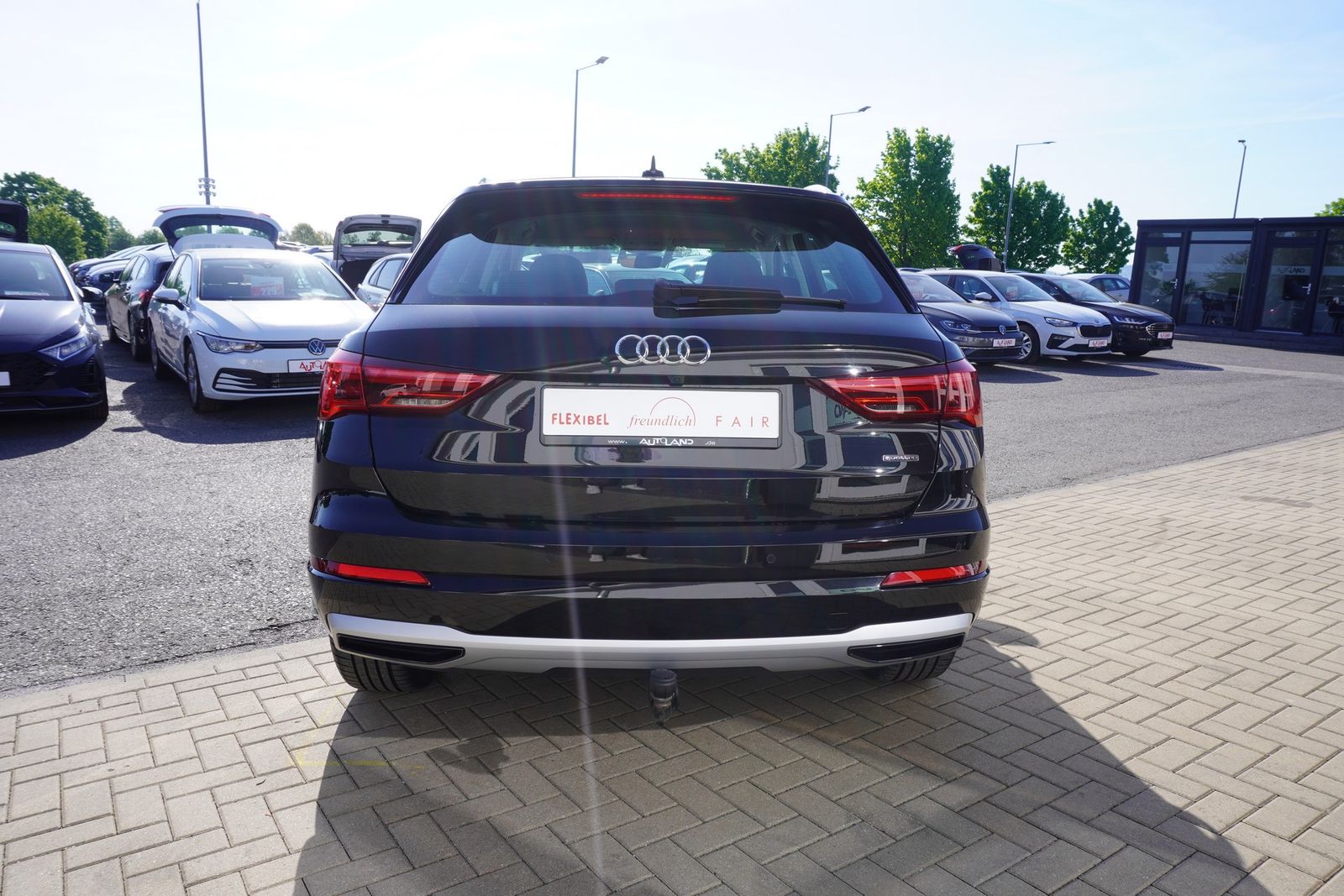 Audi Q3 40 2.0TDI quattro advanced - Samsaru's Car Outlet