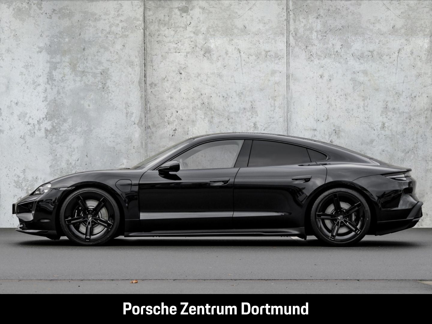 Porsche Taycan Turbo Surround-View LED-Matrix InnoDrive