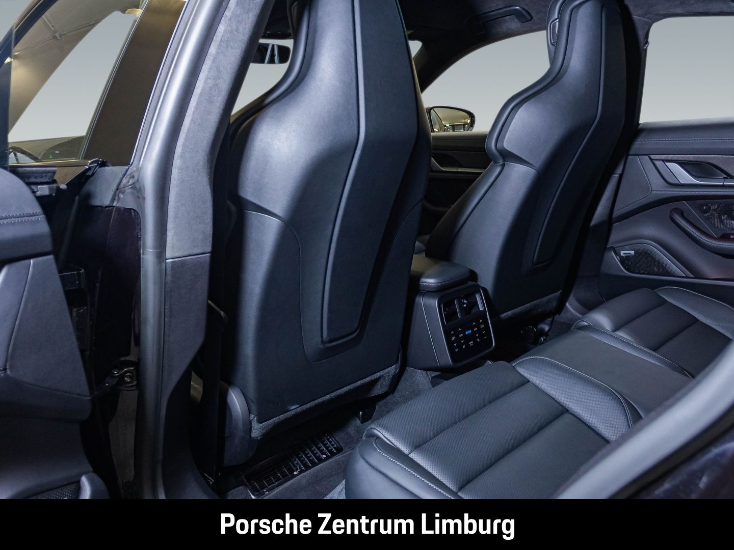 Porsche Taycan Turbo S Panorama Performancebatterie+ LED