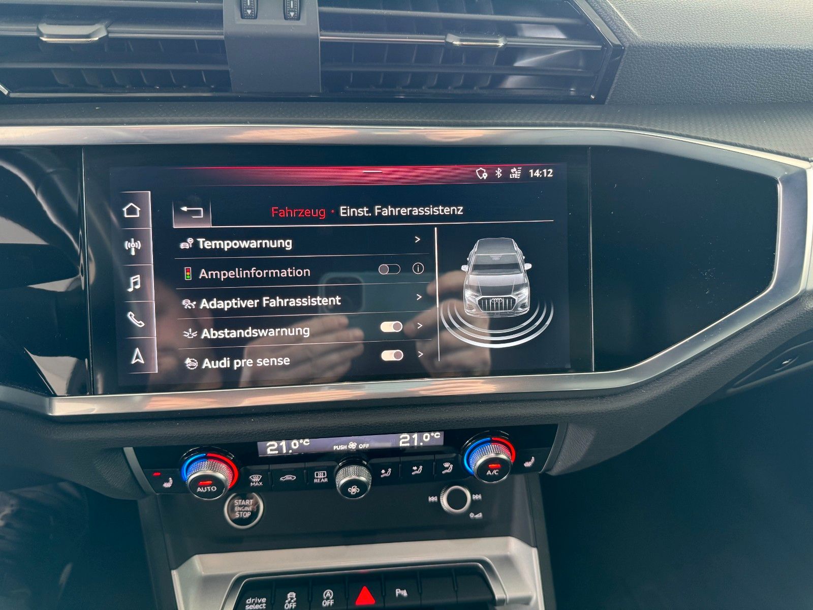 Audi Q3 45TFSI qu S tronic - Samsaru's Car Outlet