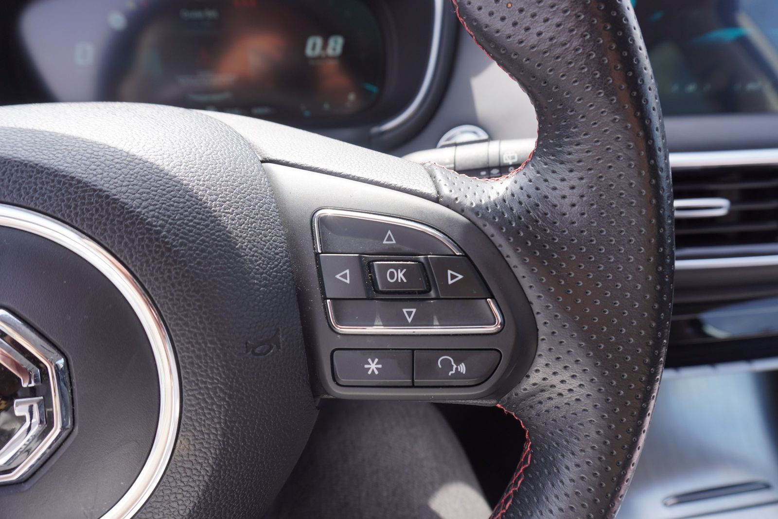 MG HS 1.5 T-GDI Luxury Aut. LED Navi Pano 360°