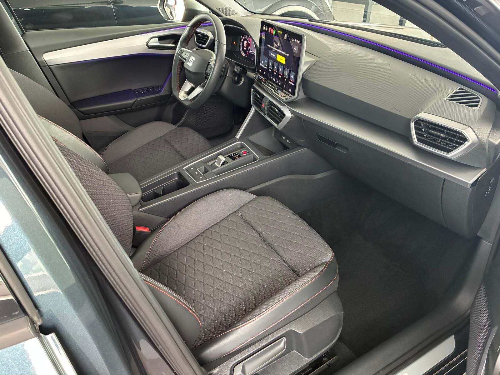 Seat Leon SP 1.5eTSI FR LED NAVI ACC TOTWINKEL KAMERA