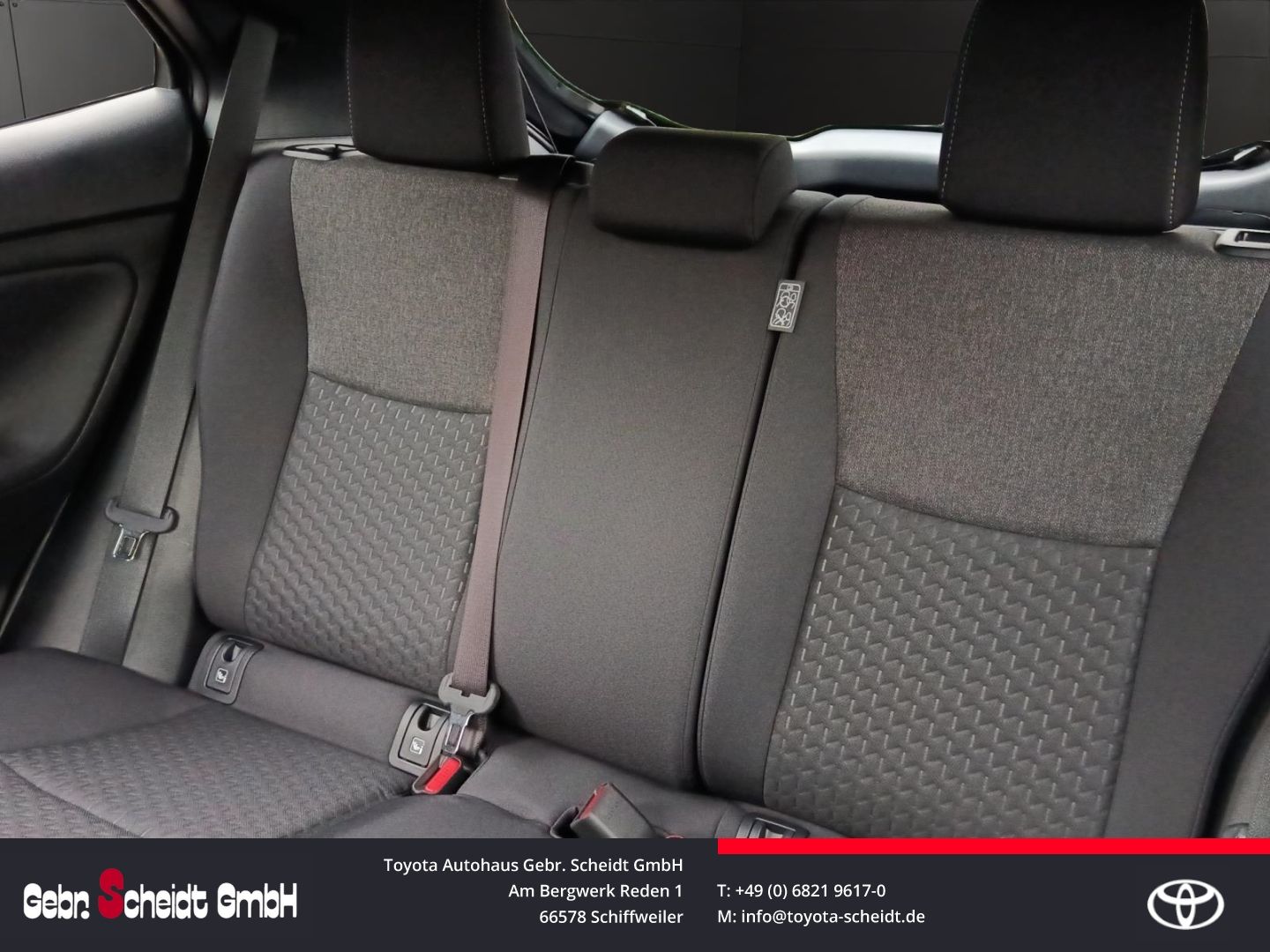 Toyota Yaris Cross Hybrid Apple CarPlay  Android Auto L