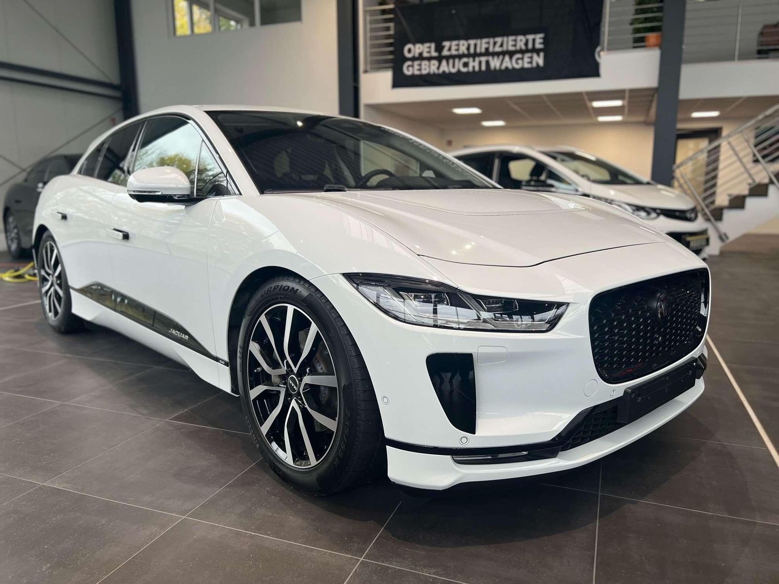 Jaguar I-Pace BLACK PACK+LUFTFAHRWERK+HEAD-UP+ KAMERAS+
