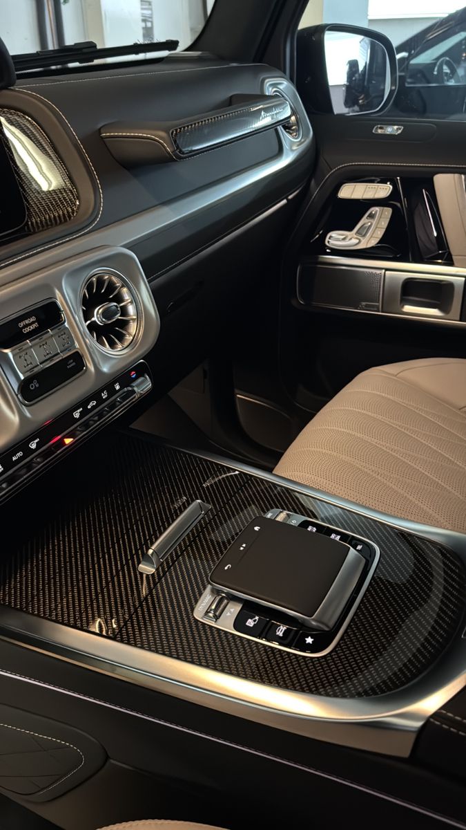 Mercedes-Benz G 63 AMG - Samsaru's Car Outlet