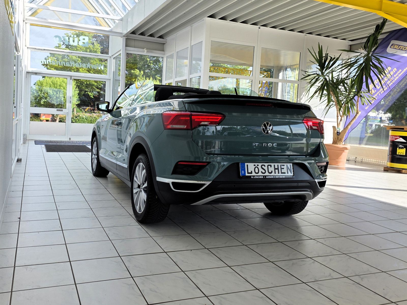 Volkswagen T-Roc Style - Samsaru's Car Outlet