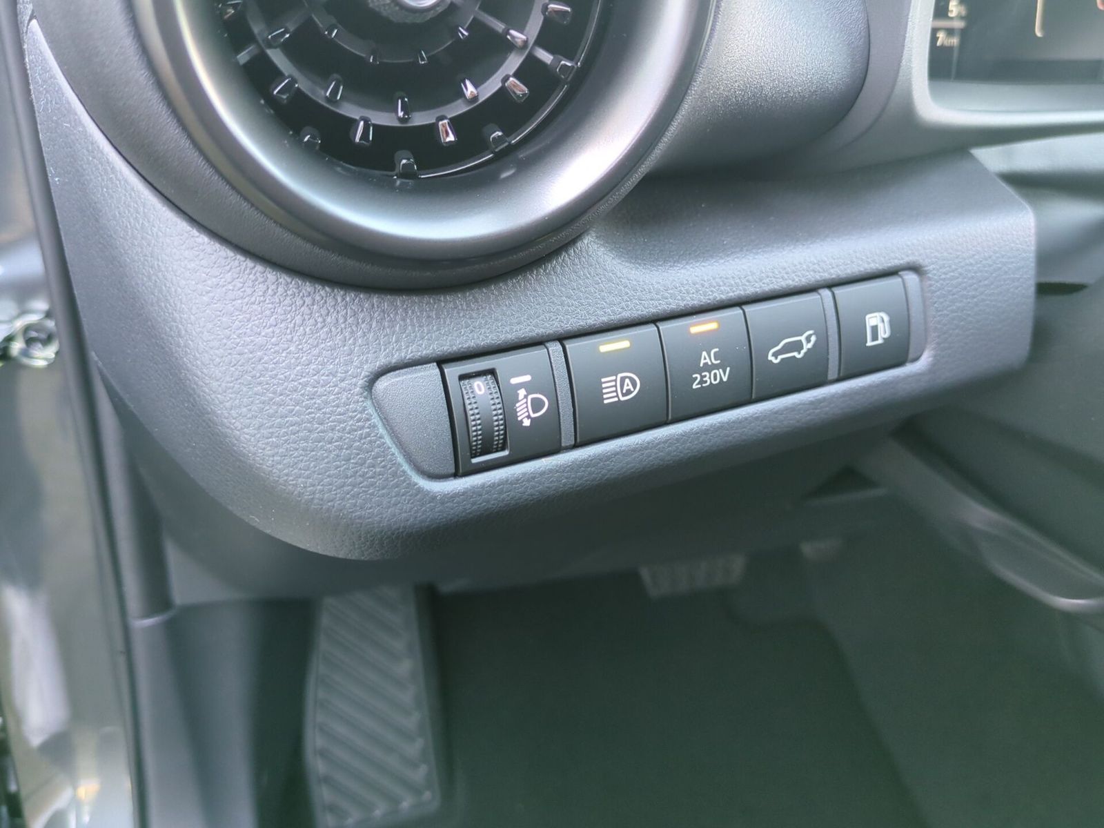 Toyota C-HR Plug-In Team D LED, DAB, SHZ, ACC, RFK