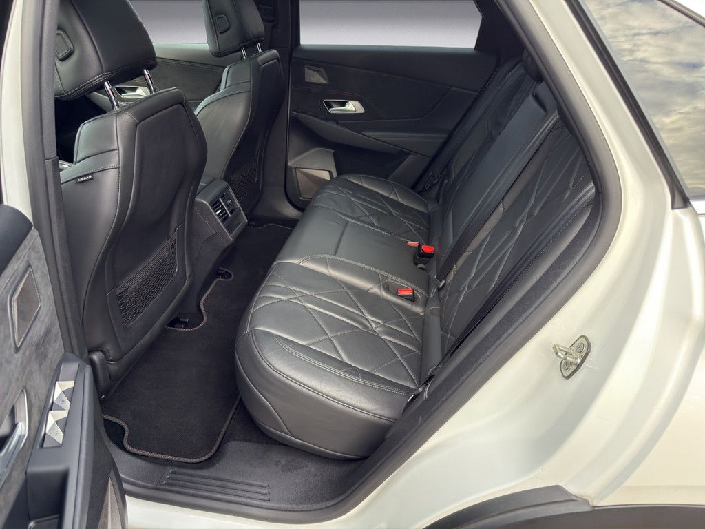 DS Automobiles DS 7 Crossback E-Tense 300 4x4 Perform. Line