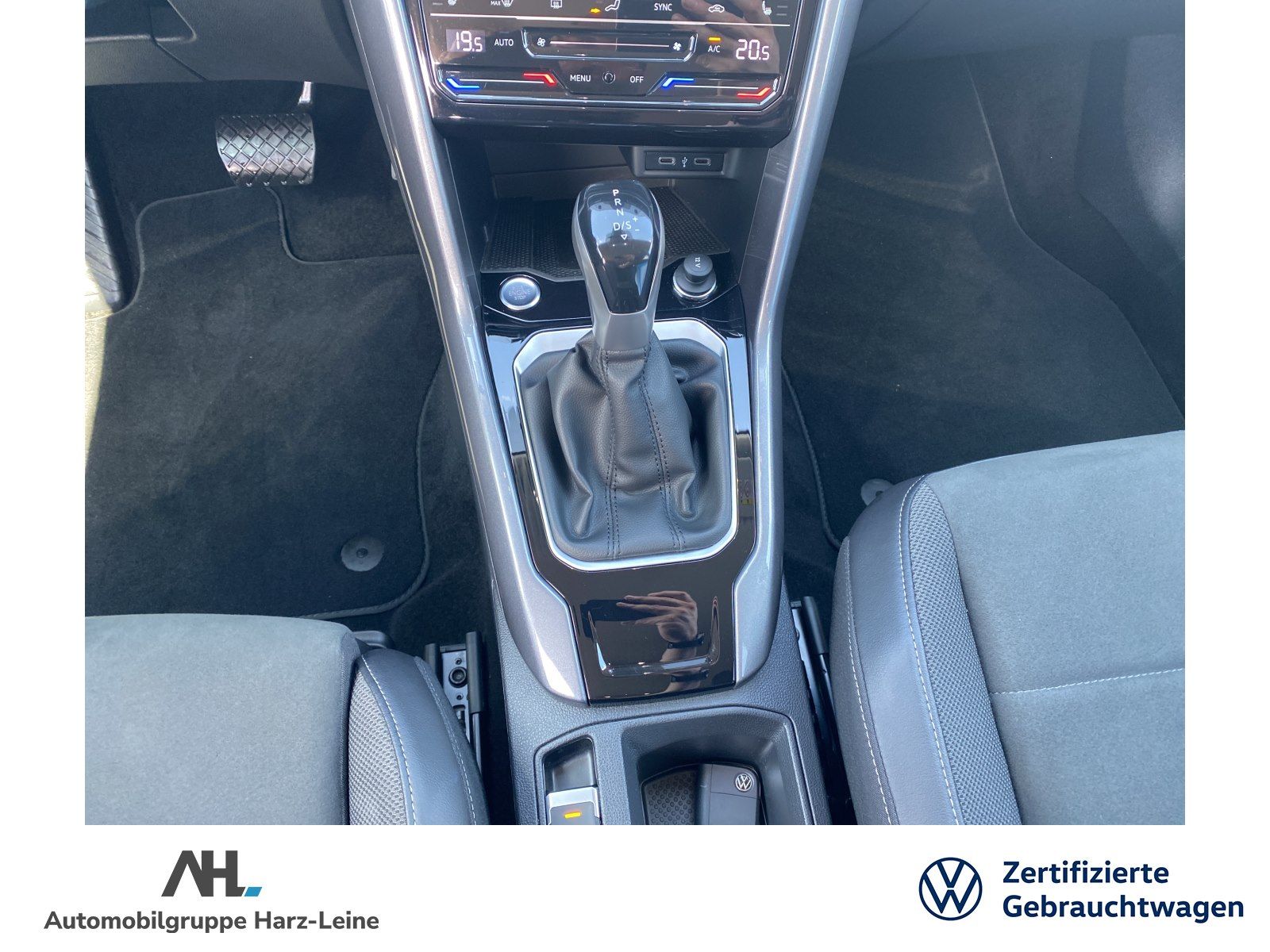 Volkswagen T-Roc 1.5 TSI Style DSG - Samsaru's Car Outlet