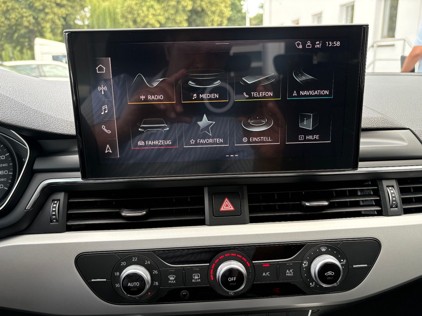 Audi A4 Lim. 35 TDI S Tronic - Samsaru's Car Outlet