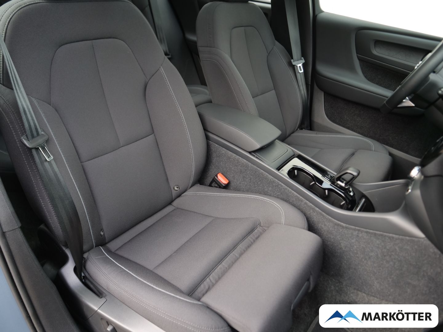 Volvo XC40 P8 Pure Electric Ultimate AHK/STHZ/PANO