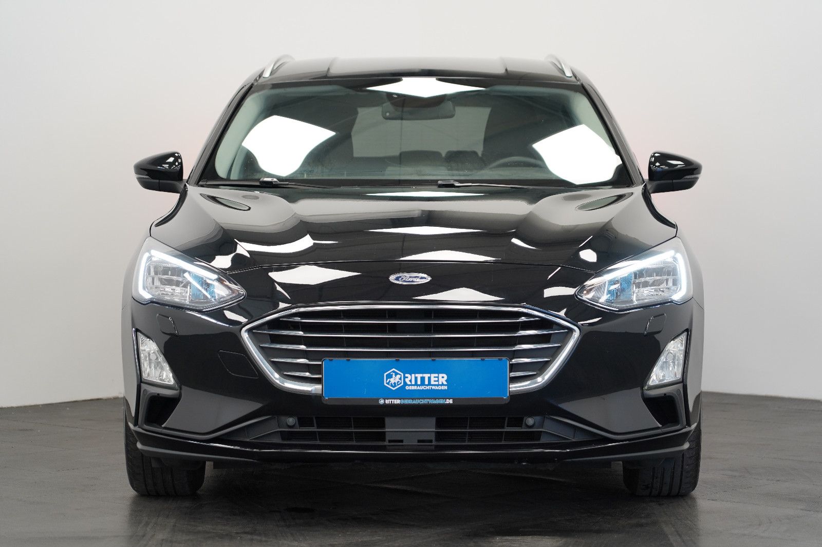 Ford Focus Turnier 1.5 Titanium - Samsaru's Car Outlet