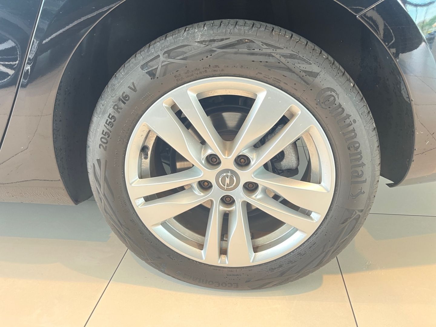 Opel Astra 1.2 Turbo ST Edition - Samsaru's Car Outlet