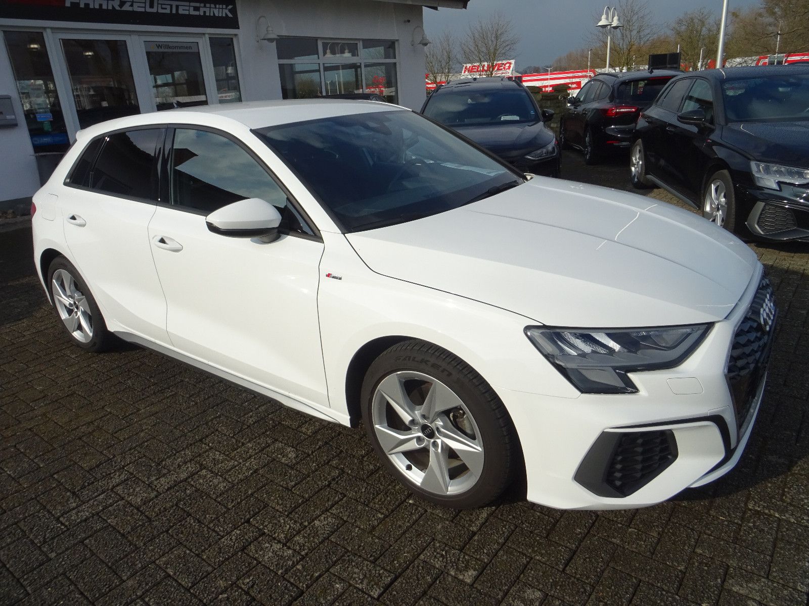 Audi A3 Sportback 30 TFSI S line Navi LED SHZ Virtual