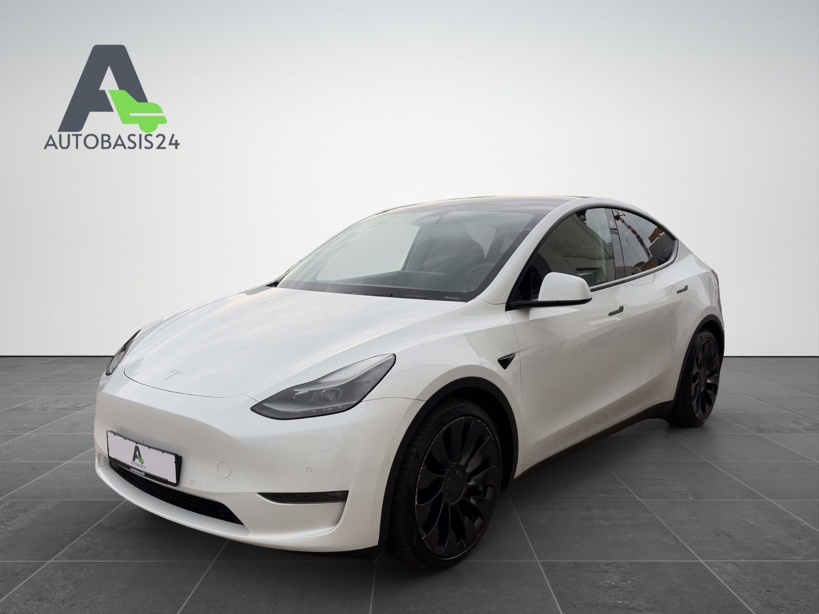 Tesla Model Y Performance Dual AWD *Gigafactory Berlin