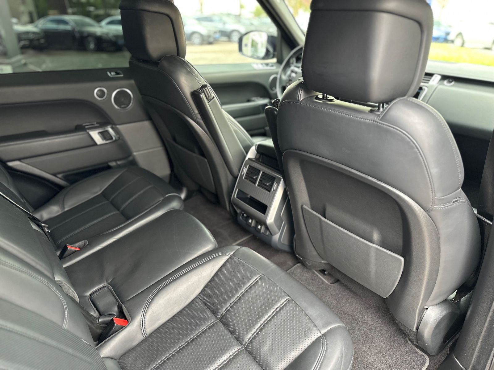 Range Rover Sport - Samsaru's Car Outlet