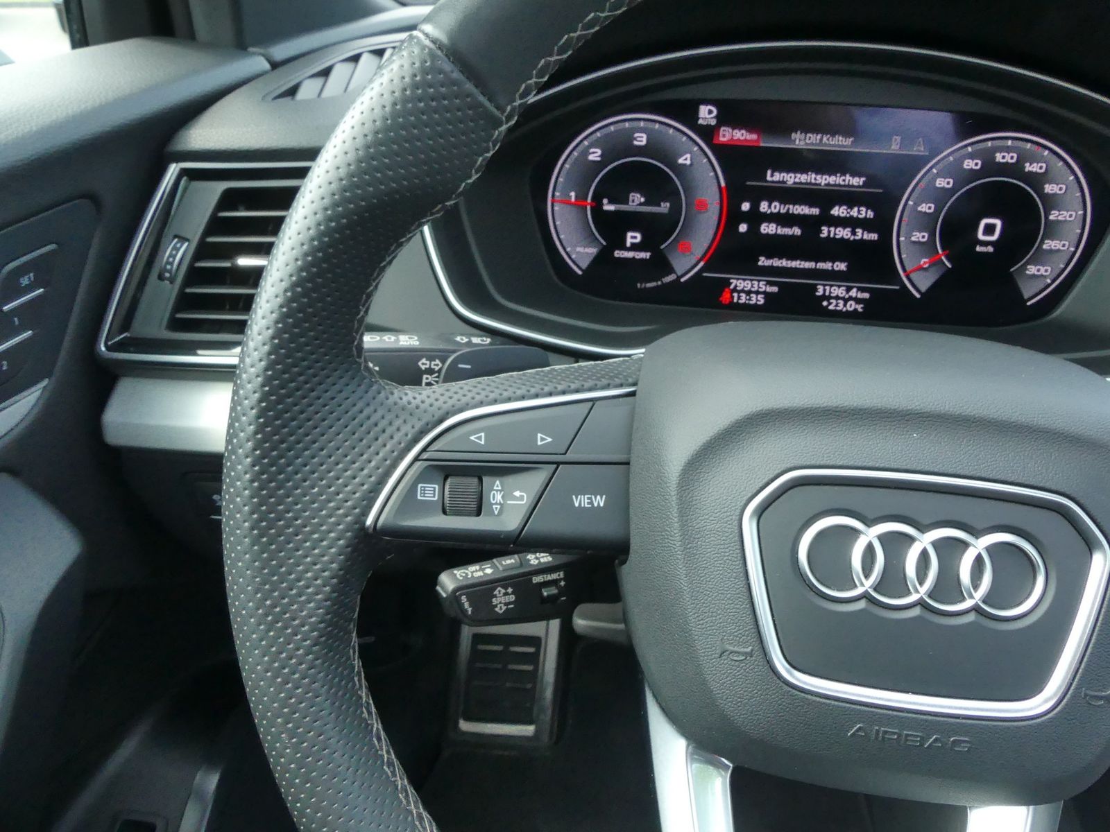 Audi Q5 40 TDI S-Line s-tronic - Samsaru's Car Outlet