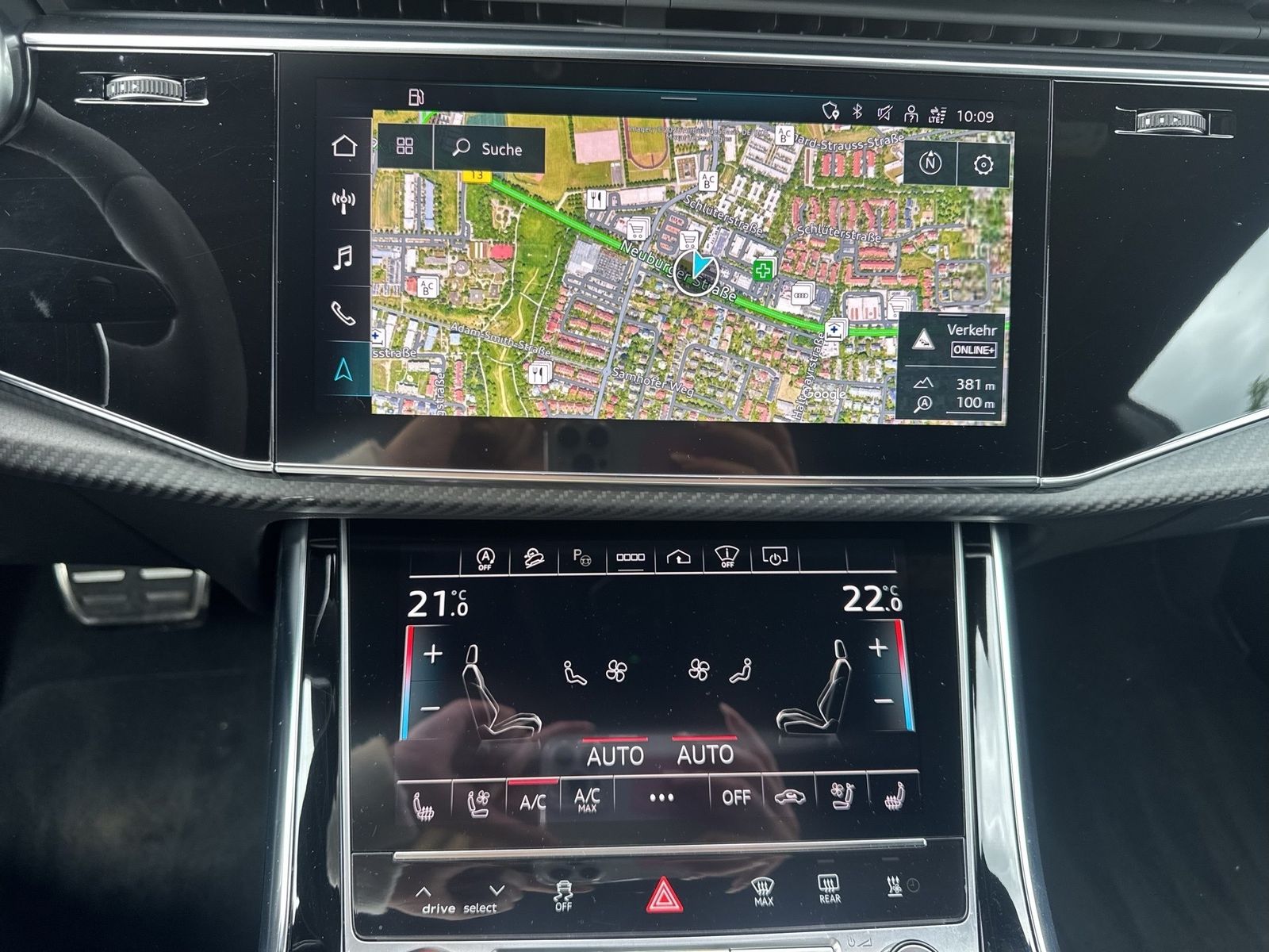 Audi RSQ8 MATRIX Keramik PANO AHK STHZG 360° ACC PDC+