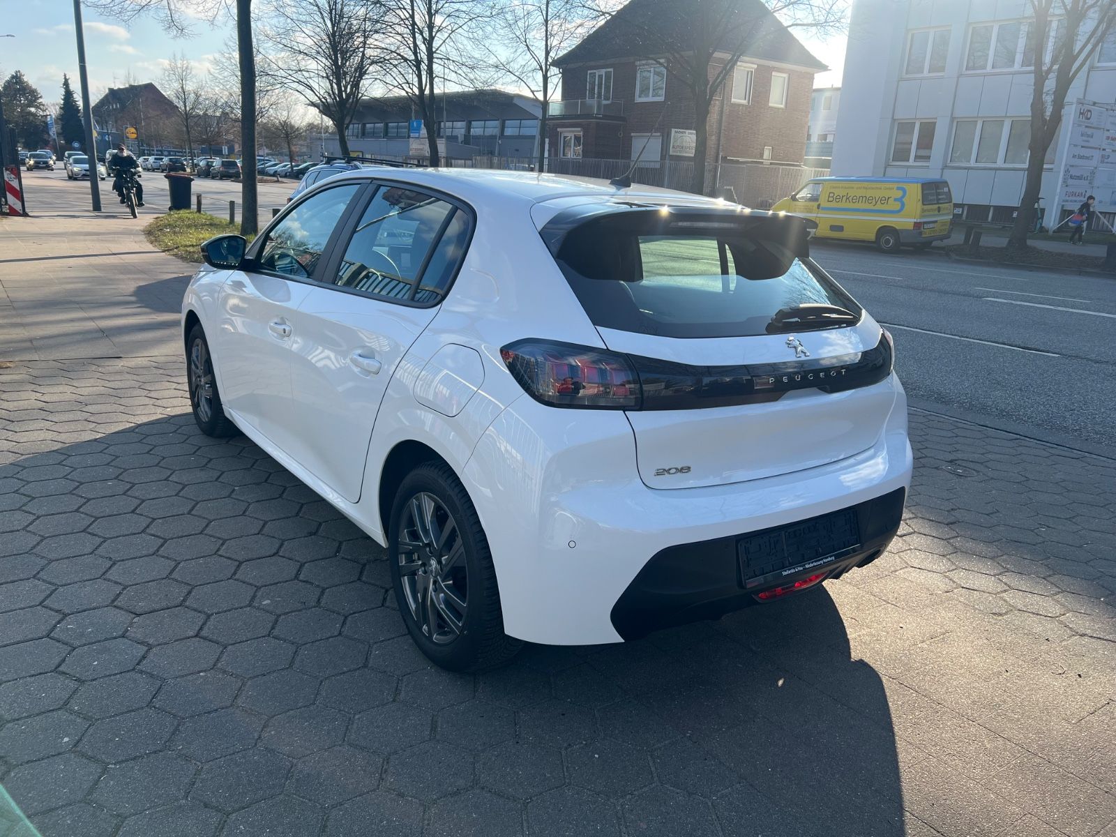Peugeot 208 Active Pack - Samsaru's Car Outlet