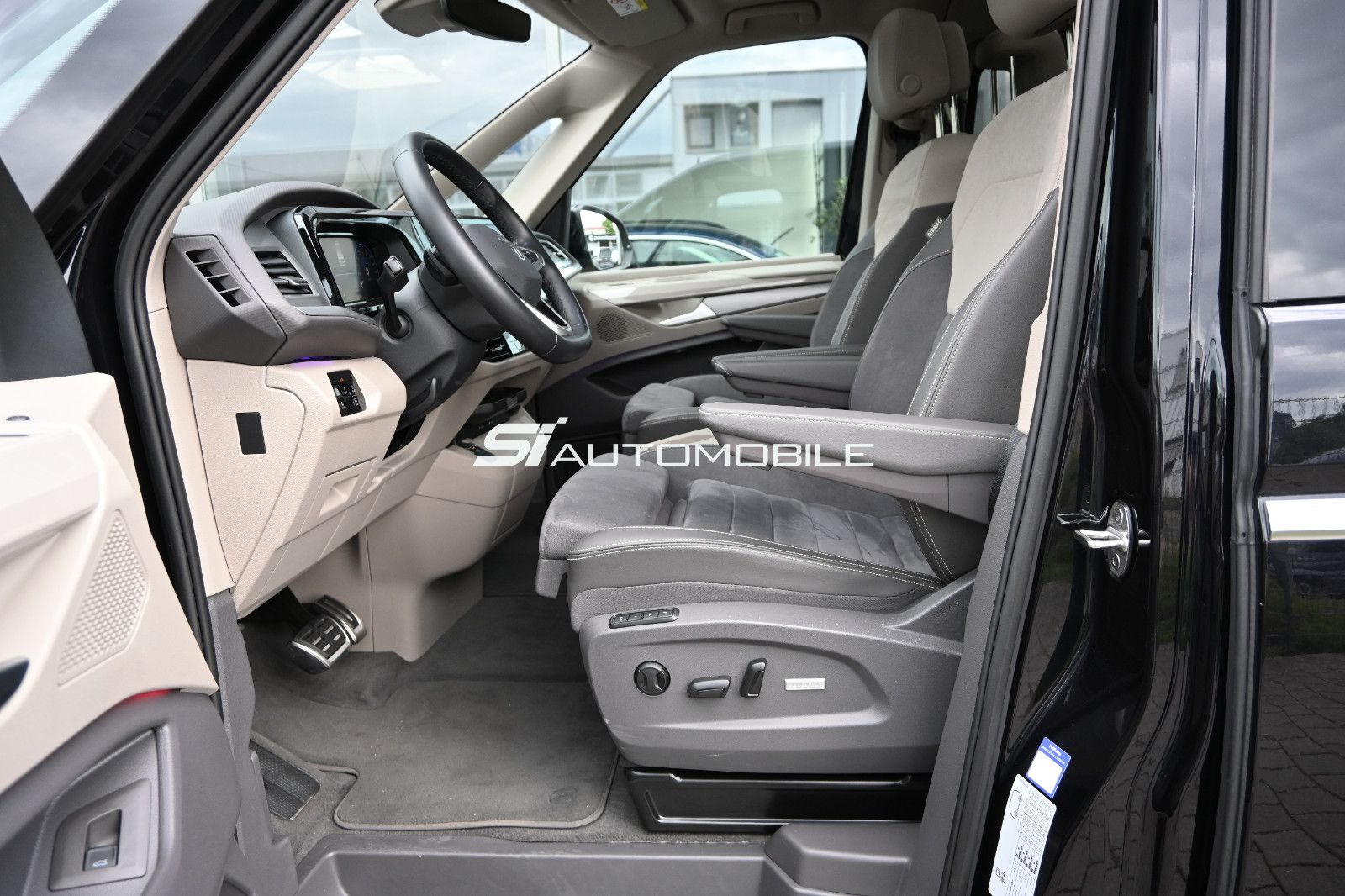Volkswagen T7 Multivan 2.0 TDI DSG Style - Samsaru's Car Outlet