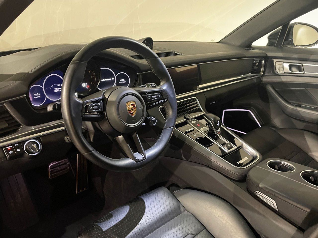 Porsche Panamera Sport Turismo 4 E-Hybrid Platinum Edit