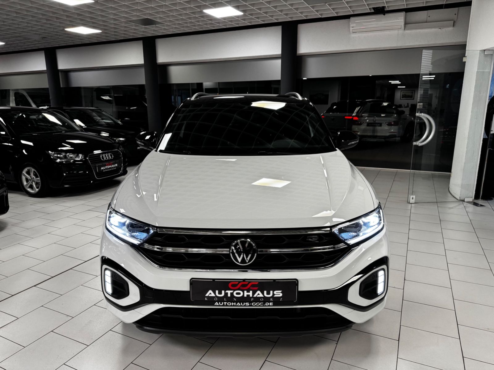 Volkswagen T-ROC 2.0TDI R-Line - Samsaru's Car Outlet