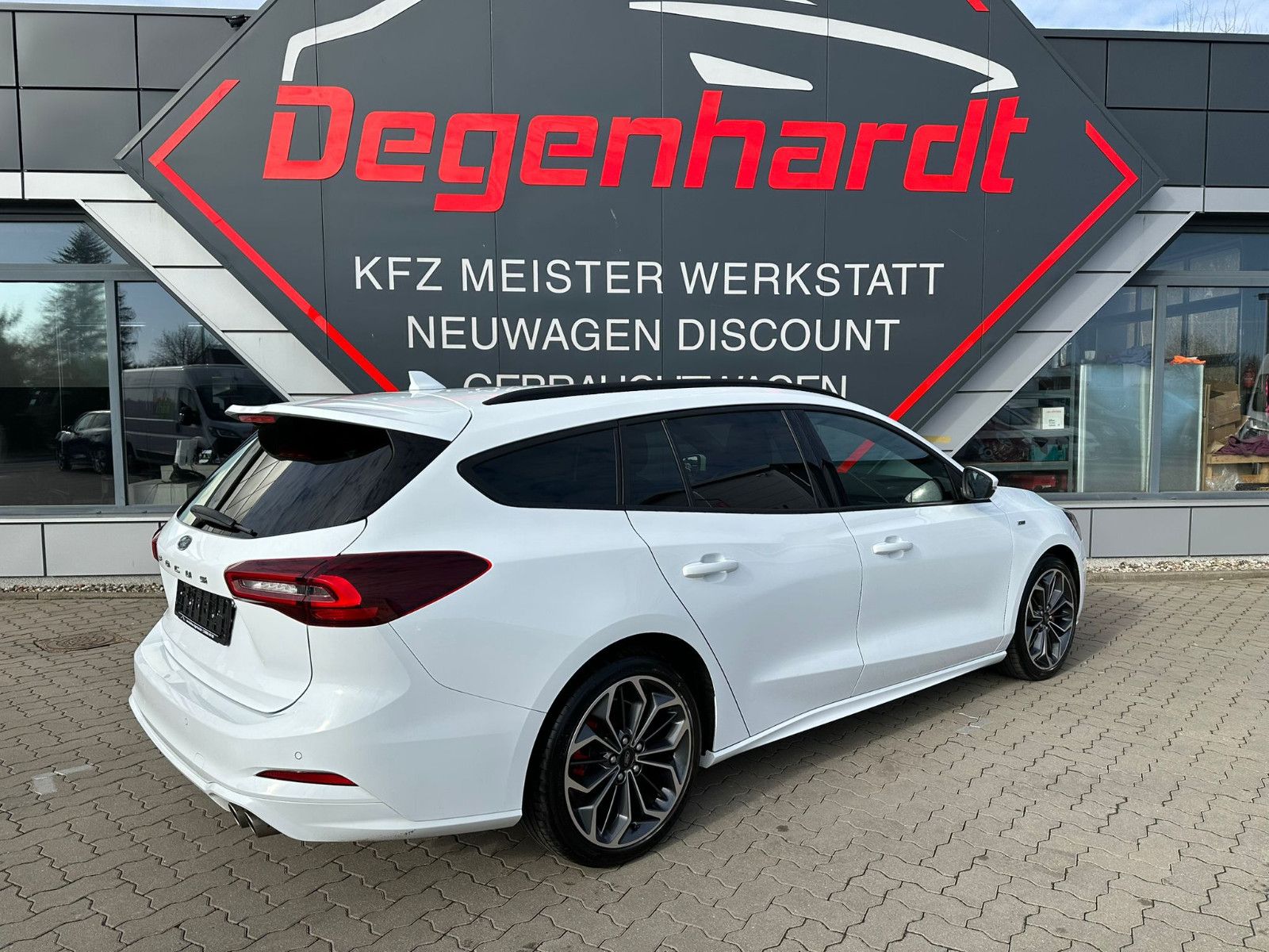 Ford Focus 1.5 Turnier ST-Line X LED ACC NAV KAM AHK