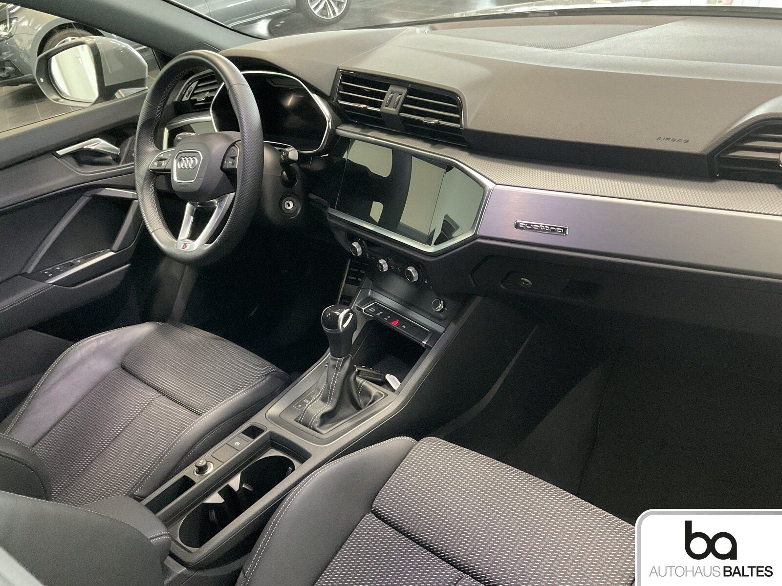 Audi Q3 Sportback 40 TDI quattro S line - Samsaru's Car Outlet
