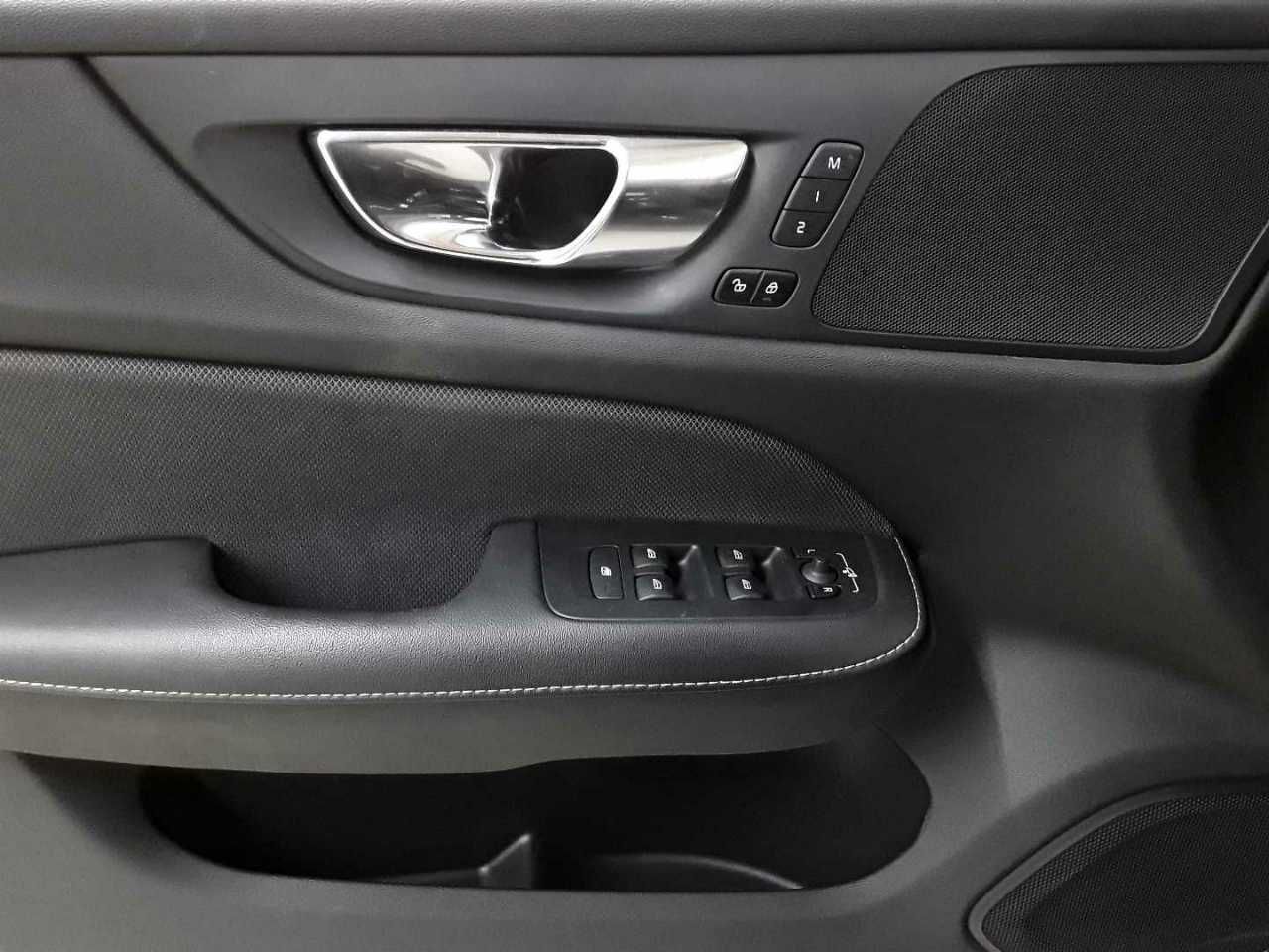 Volvo S60 T8 Recharge AWD RDesign PANO