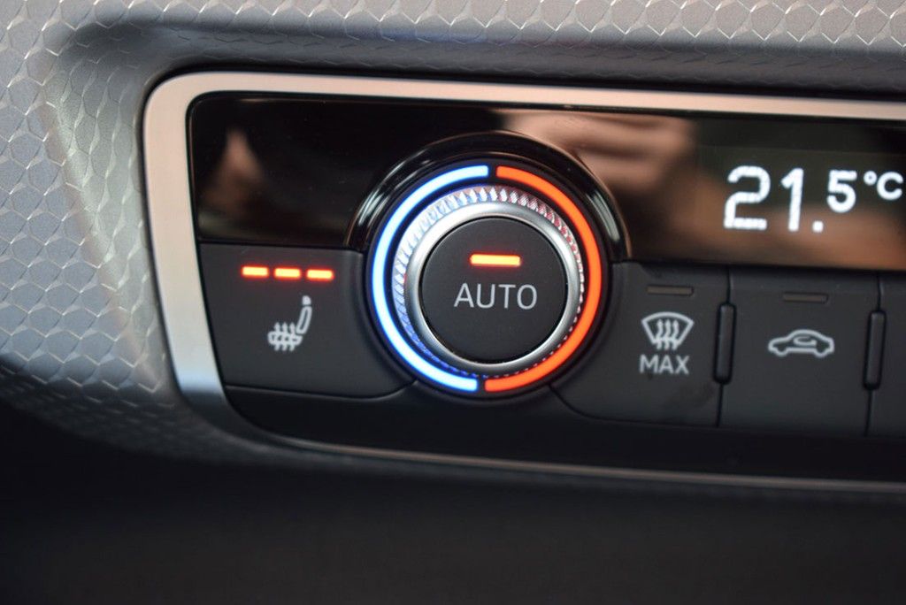 Audi A1 Sportback 40 TFSI S-line - Samsaru's Car Outlet