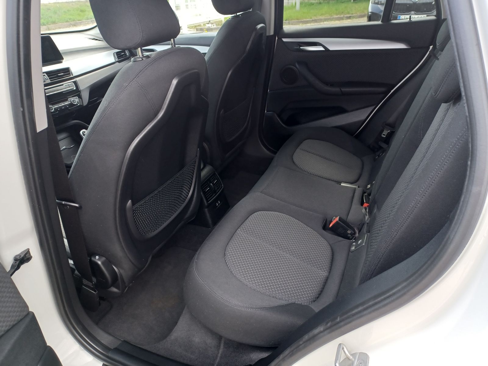 BMW X1 xDrive18d Advantage - Samsaru's Car Outlet