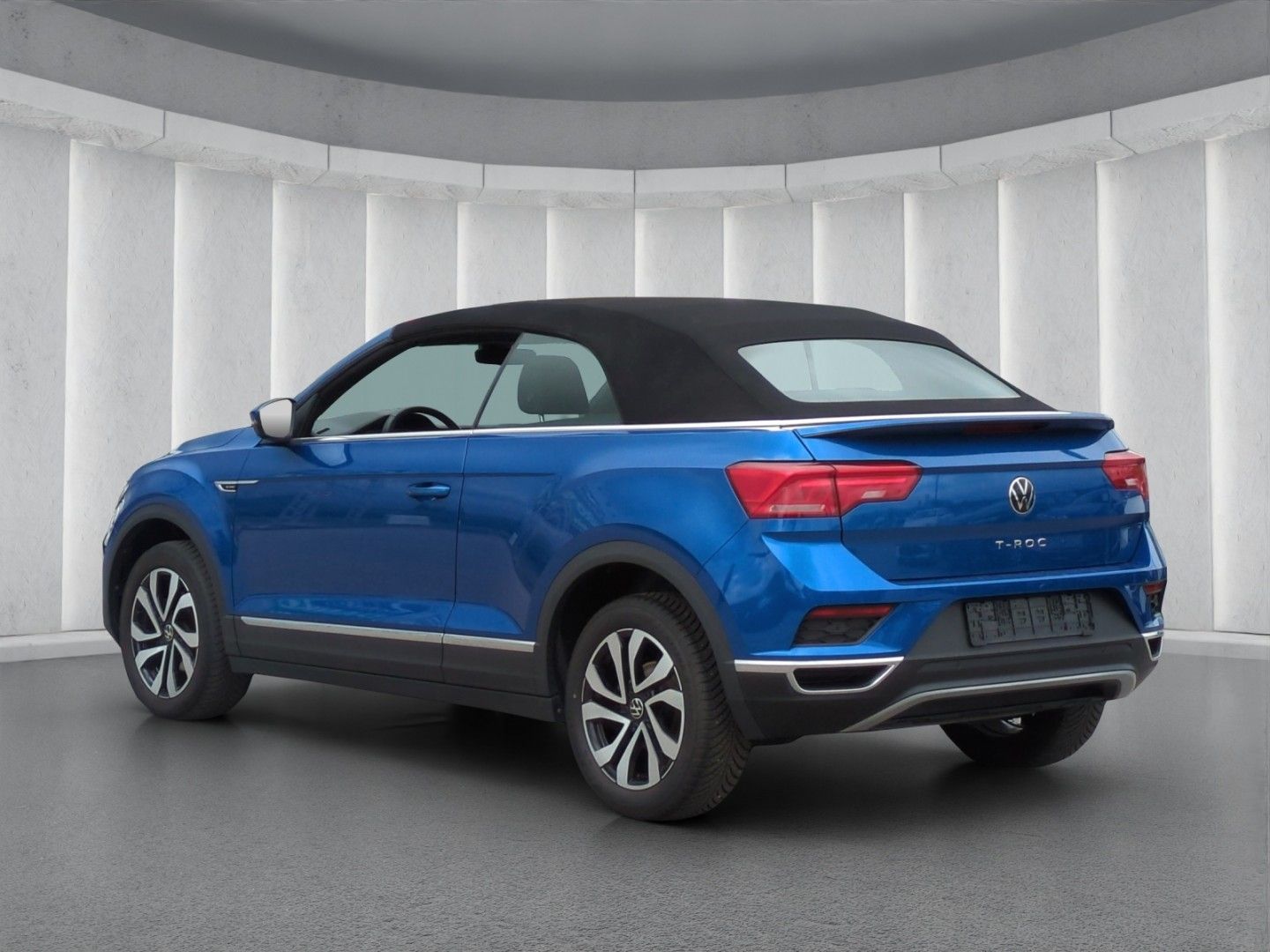 Volkswagen T-Roc ACTIVE 1.0TSI - Samsaru's Car Outlet