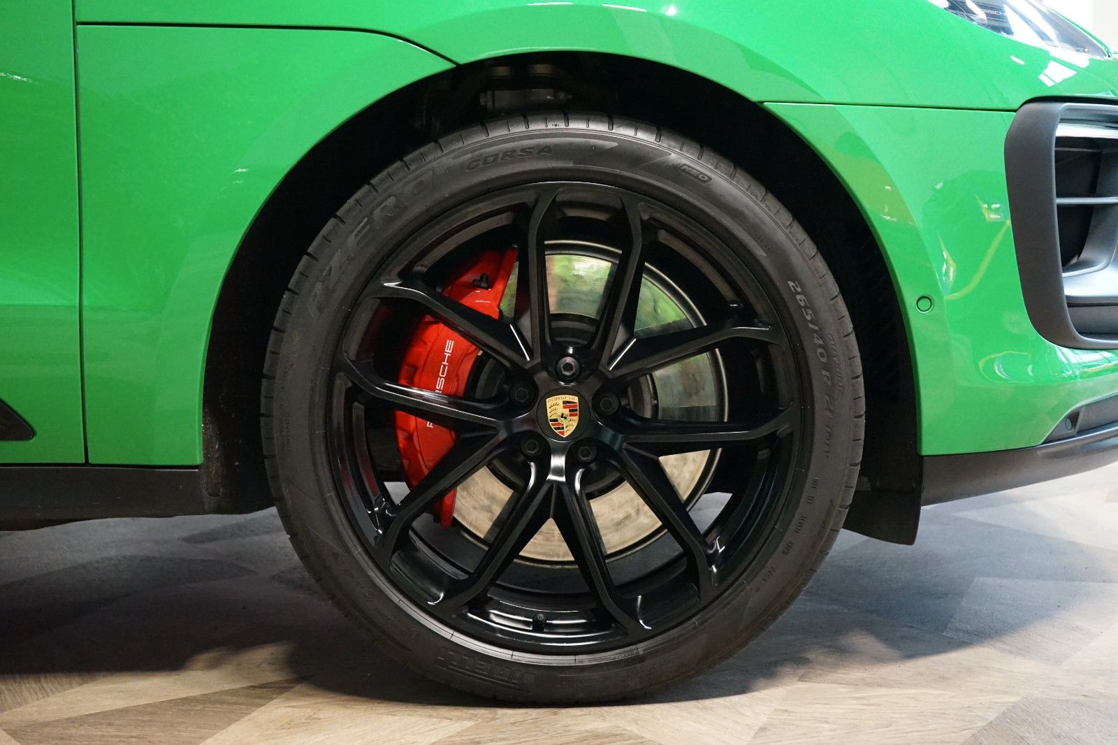 Porsche GTS - Samsaru's Car Outlet