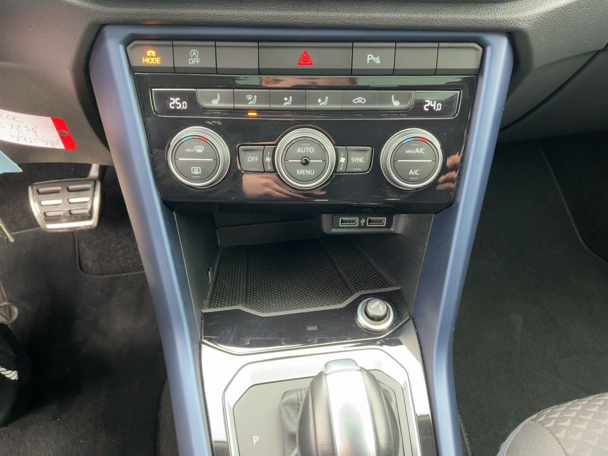 Volkswagen T-Roc 1.5TSI DSG UNITED - Samsaru's Car Outlet