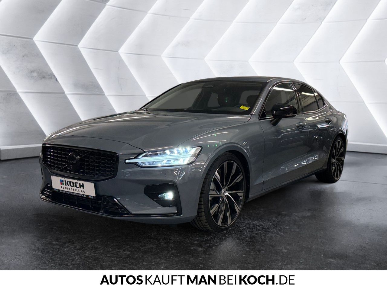 Volvo S60 B5 AWD Ultimate Dark STHz PANO HUD 360 ALARM