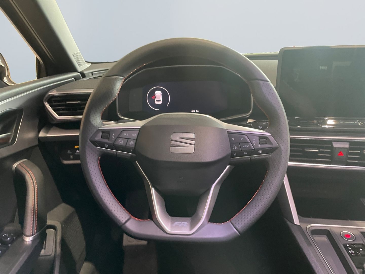 Seat Leon ST 1.5 eTSI DSG FR Black Edition *AHK*Pano*