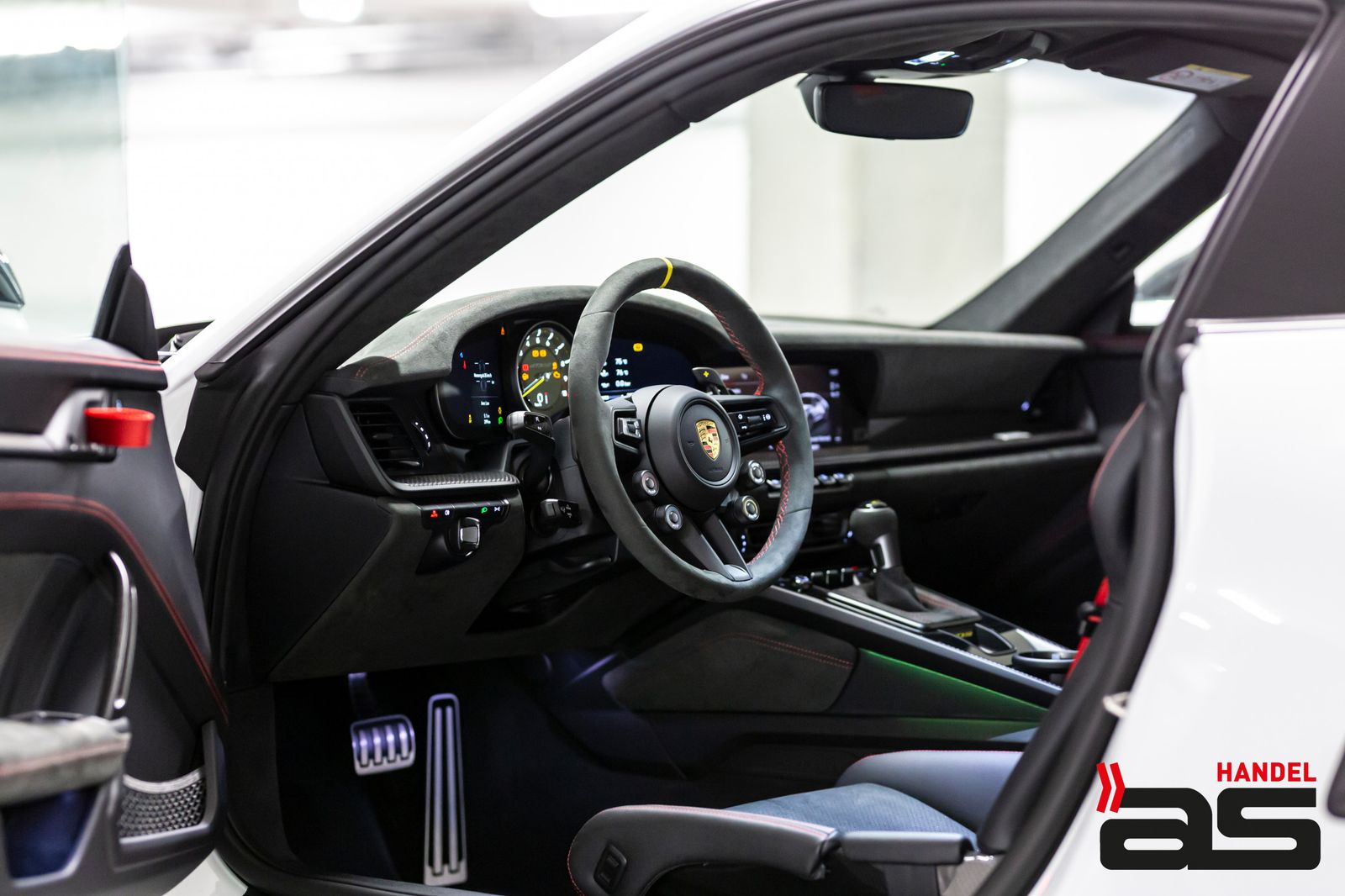 Porsche 911 992 GT3 RS - Samsaru's Car Outlet