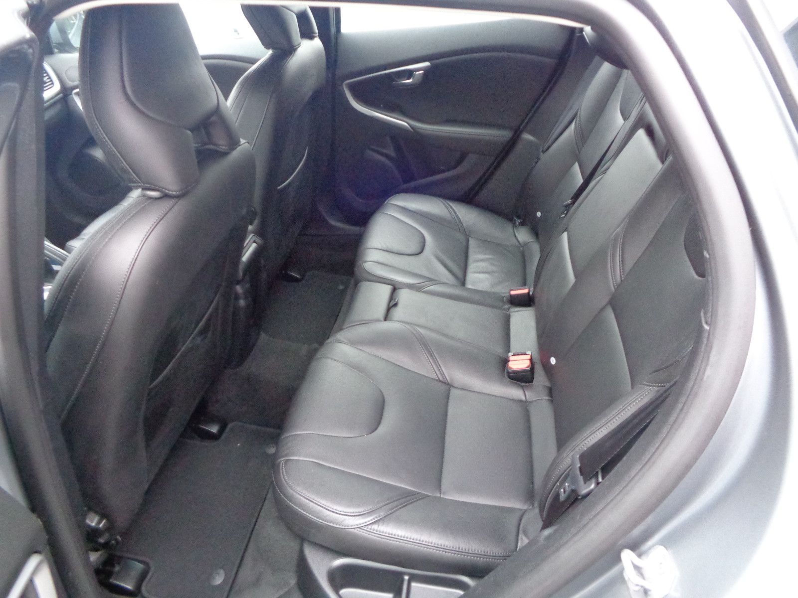 Volvo V40 Black Edition 2.0 D2 Momentum 2.HD*LED*NAVI