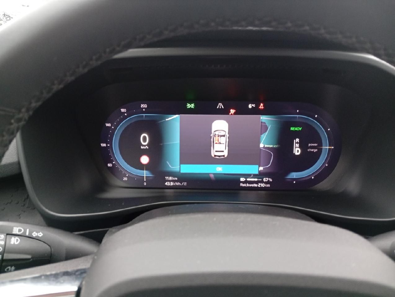 Volvo XC40 Twin Core Pure Electric AWD/AHK/GJR/Wärmepu