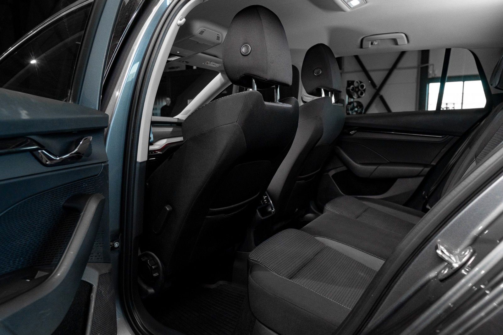 Skoda Octavia Combi 2.0 TDI - Samsaru's Car Outlet
