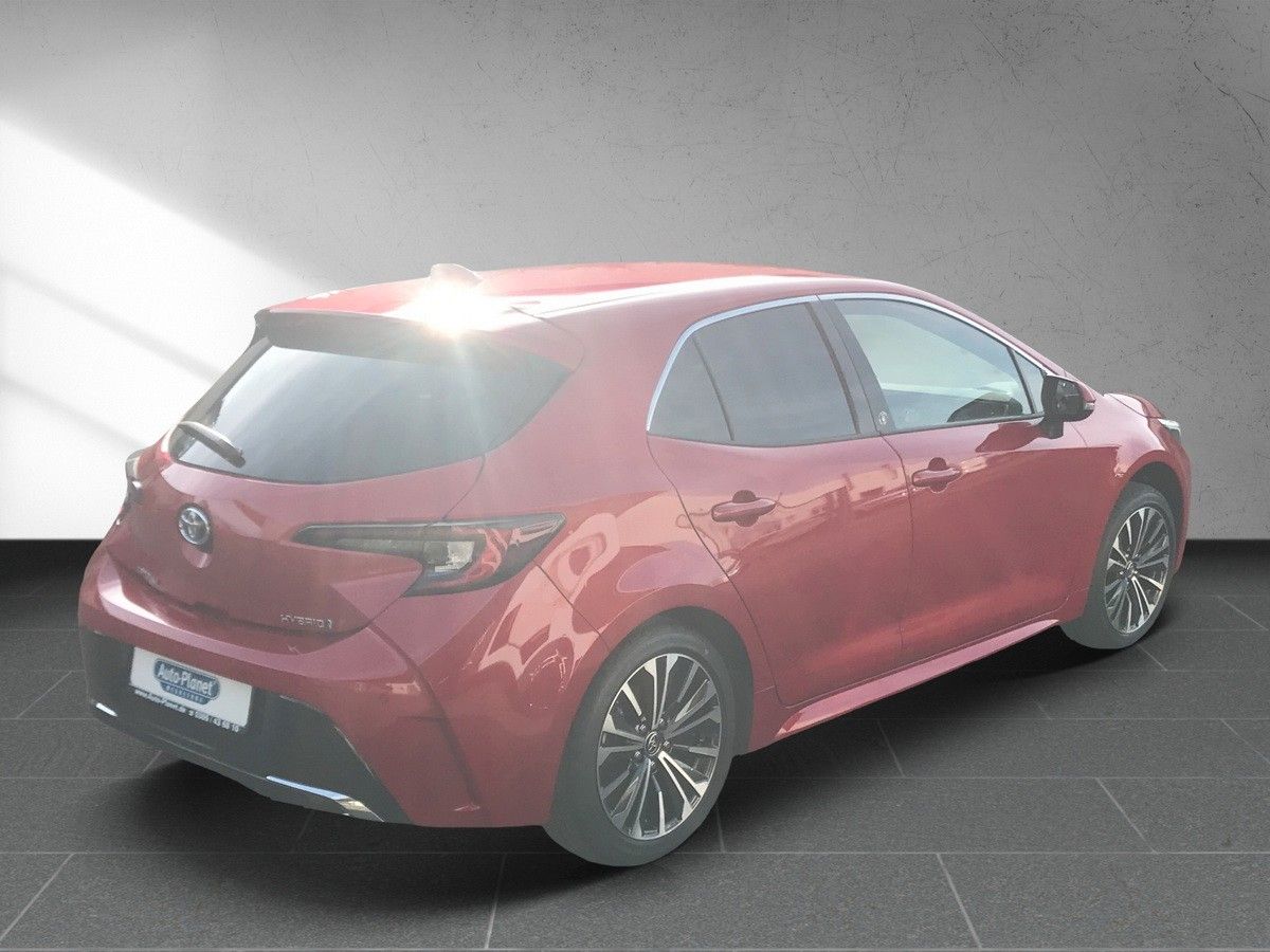Toyota Corolla 1.8 Hybrid - Samsaru's Car Outlet