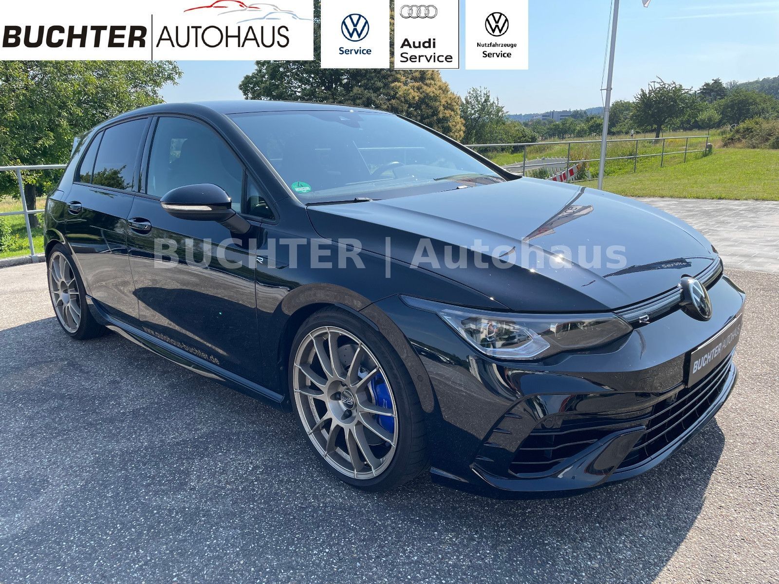Volkswagen Golf 8 R Performance - Samsaru's Car Outlet