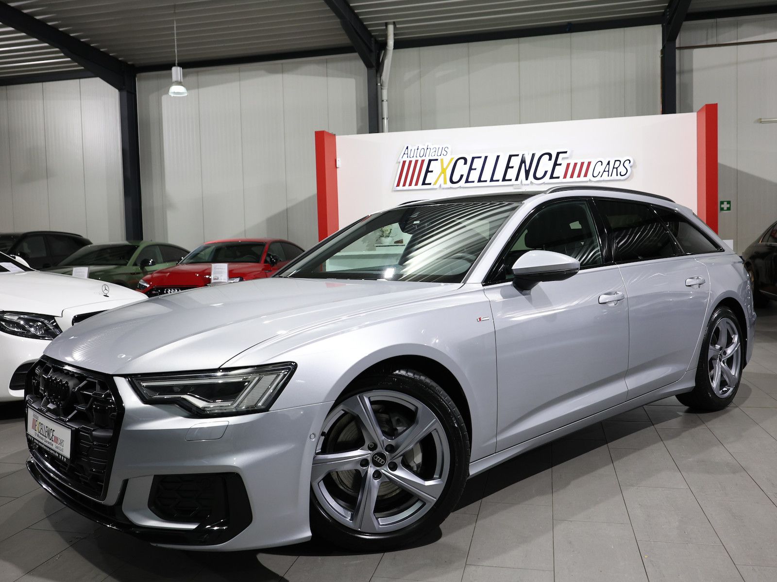 Audi A6 Avant 40 TDI S-LINE BLACK / PANORAMA, LED, VC
