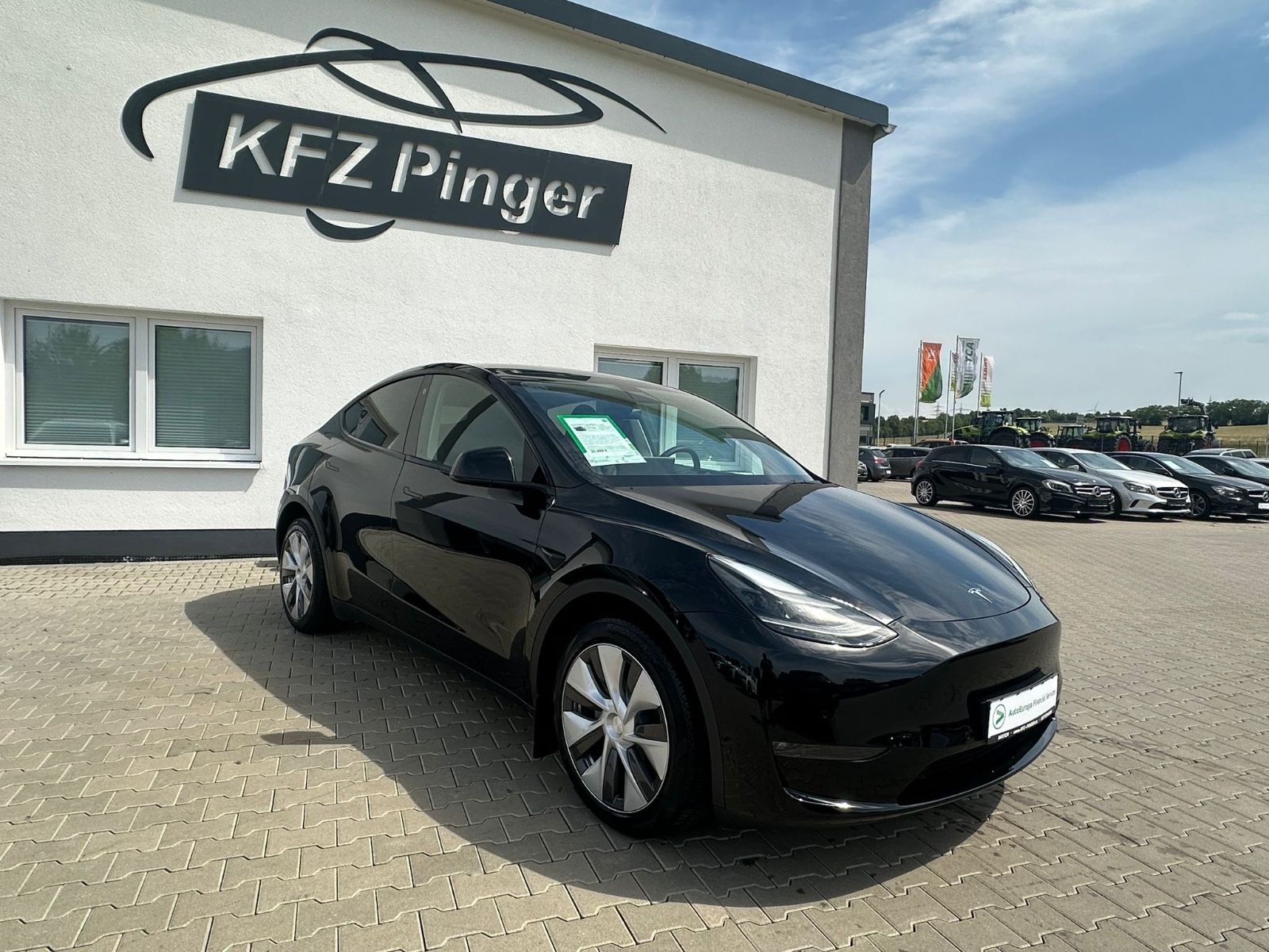 Tesla Model Y Long Range Dual AWD