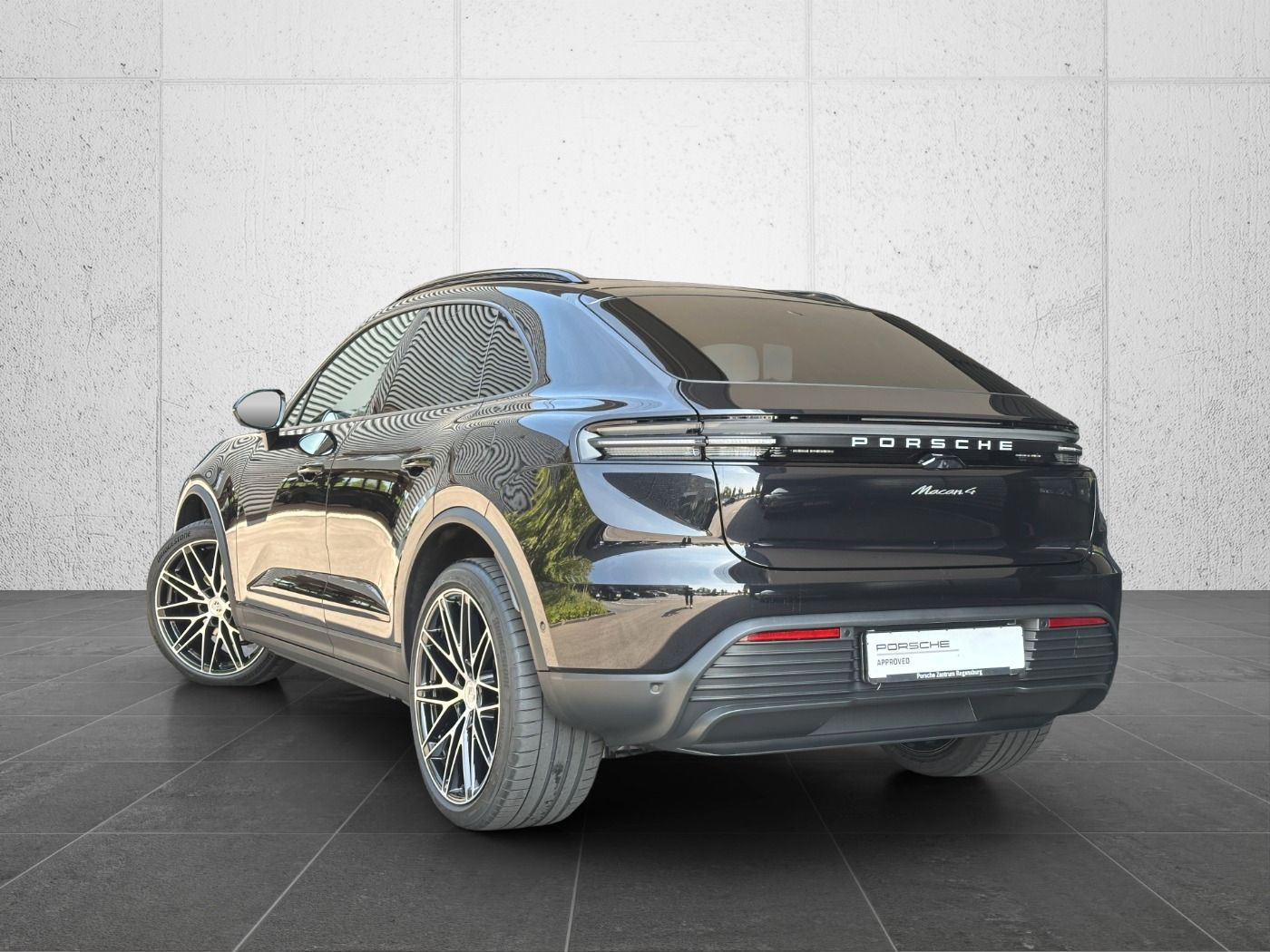 Porsche Macan 4 - Samsaru's Car Outlet