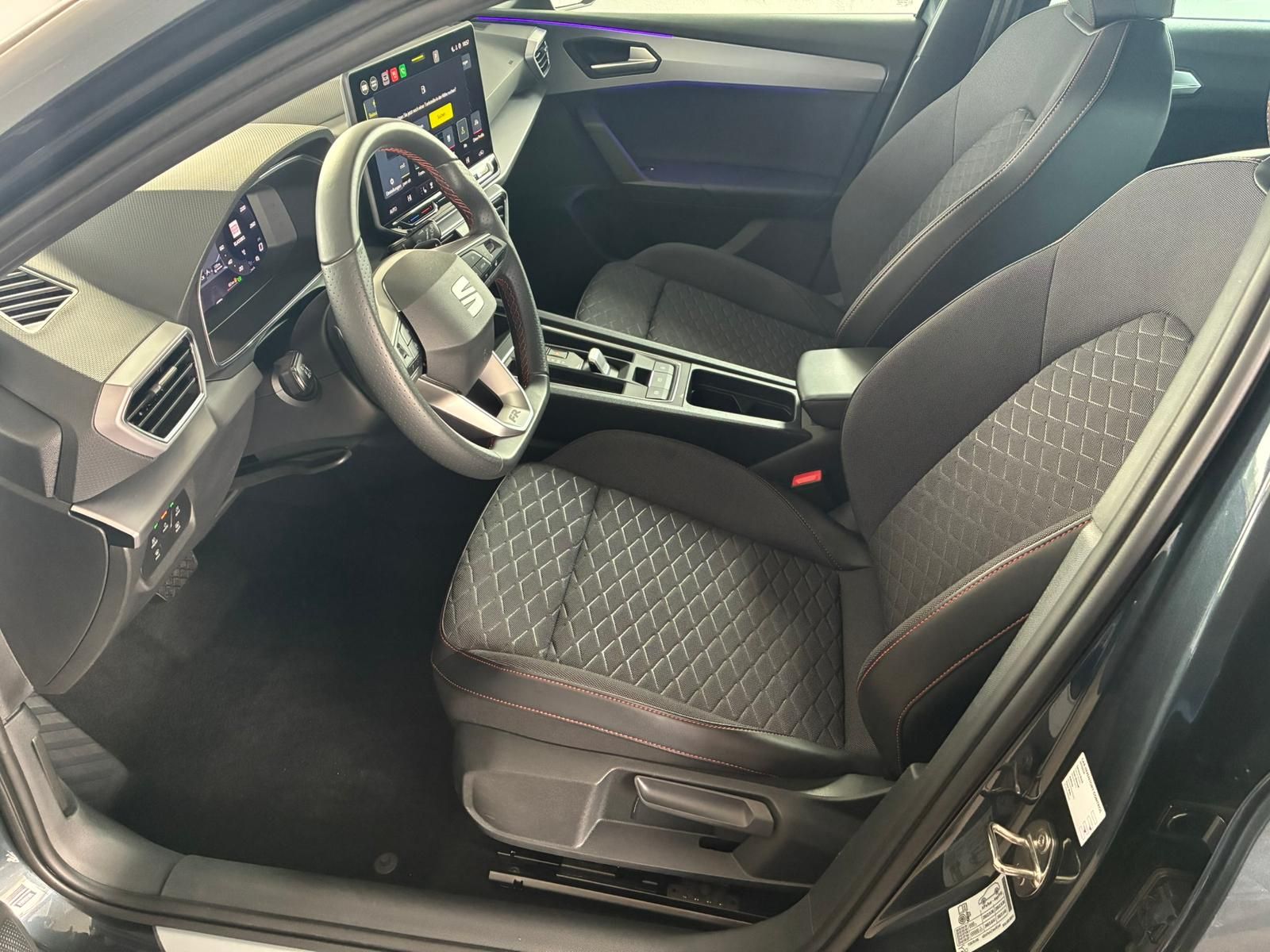Seat Leon SP 1.5eTSI FR LED NAVI ACC TOTWINKEL KAMERA