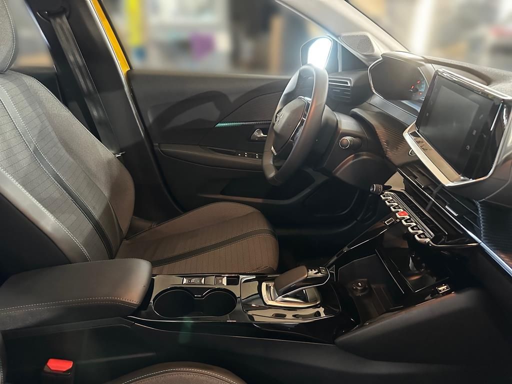 Peugeot e-208 Allure - Samsaru's Car Outlet