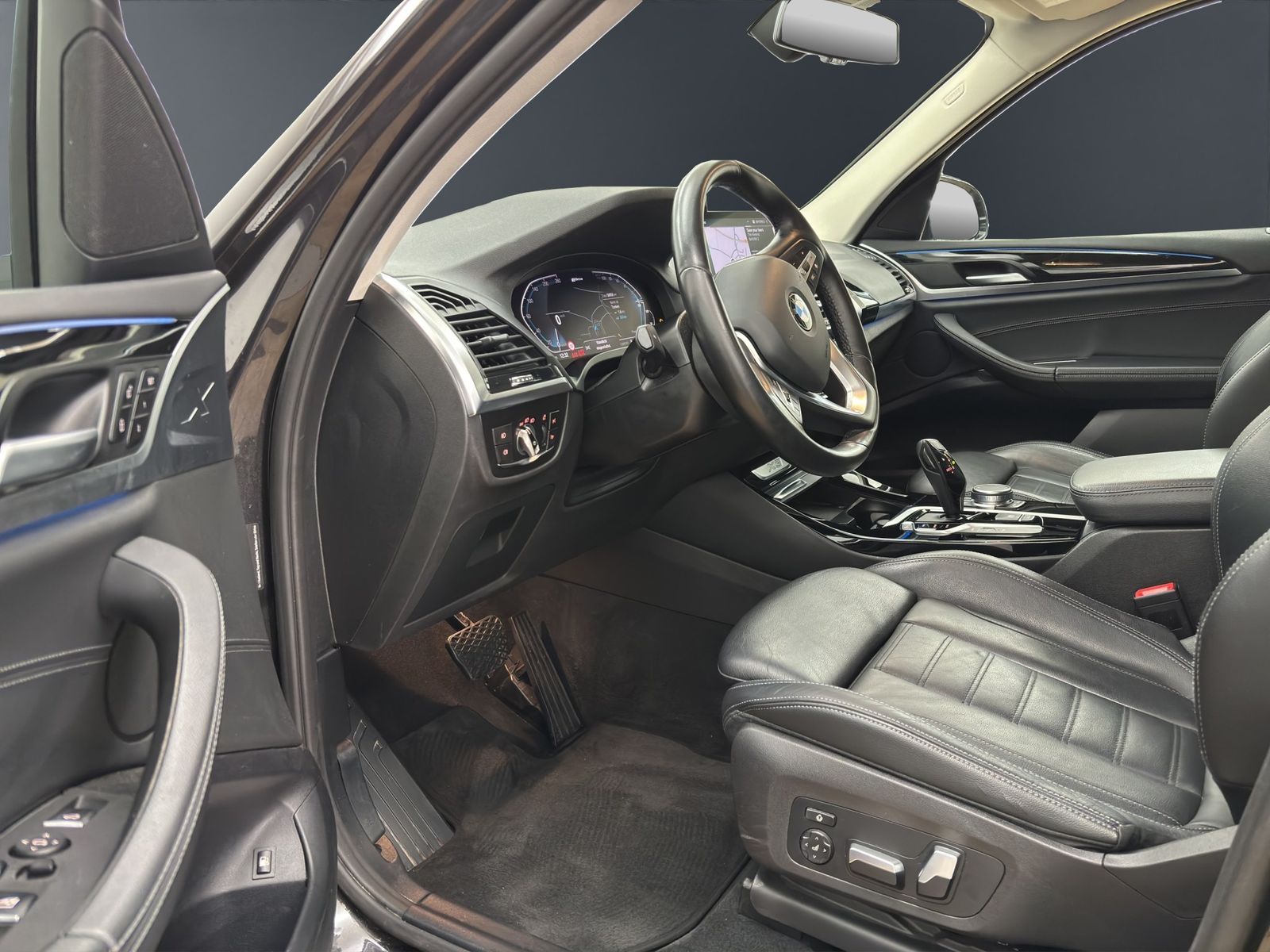 BMW X3 xDrive30e [xLine, LED, HUD, AHK, RFK, HiFi]